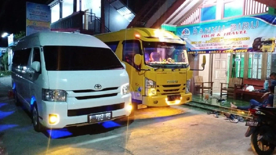 Banyu Biru Travel (Sumber: Newbanyubiru)