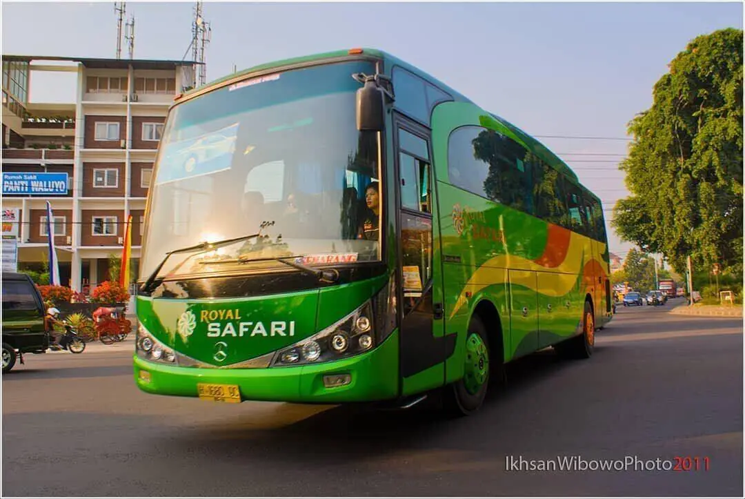 Salah Satu Bus AKDP Semarang Solo Bus Royal Safari (@ikhsanwibowo on Instagram)