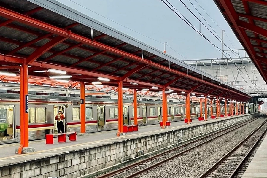 Sekilas Tentang Stasiun Bekasi (Sumber: @bal.andra on Instagram)
