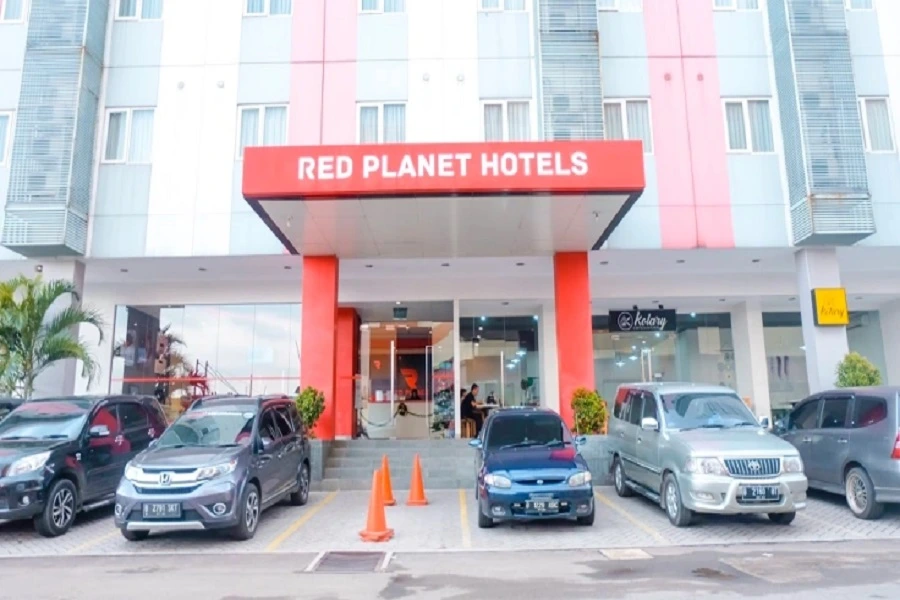 Red Planet Hotel Bekasi (Sumber: ceritaeka)