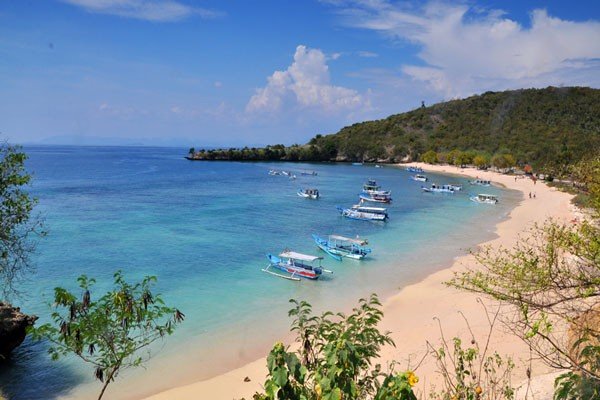 pantai-tangsi-lombok