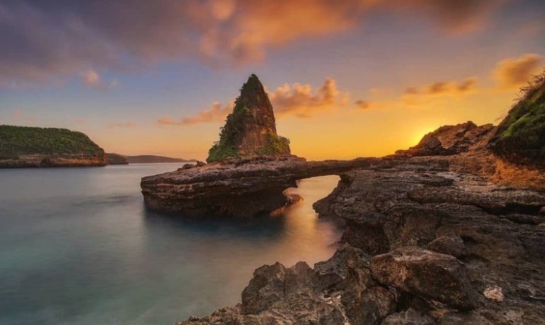 8 Wisata Lombok Timur Paling Hits dan Keindahan Panorama Alamnya