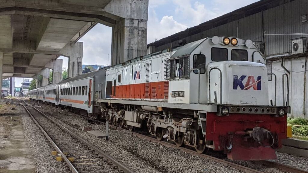 Tarif dan Jadwal Kereta Api Medan Binjai Terlengkap 2022