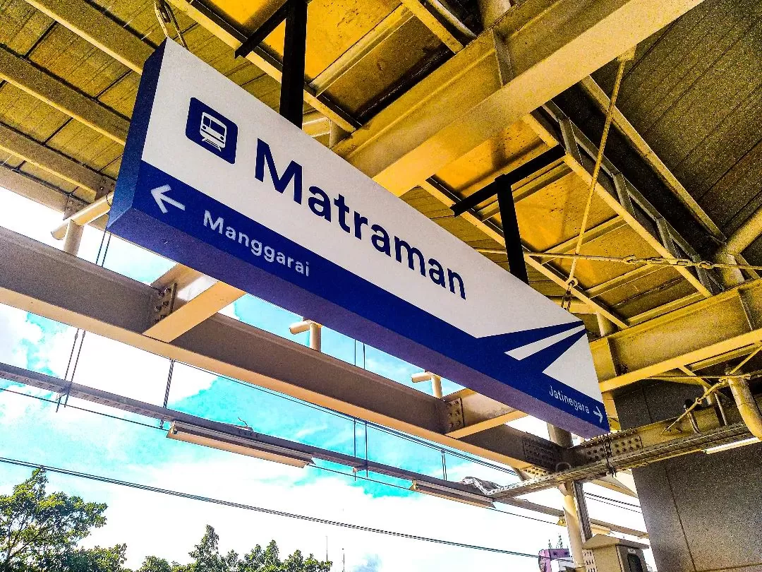 Stasiun Matraman (sumber: @fachri._railfans298 on Instagram)