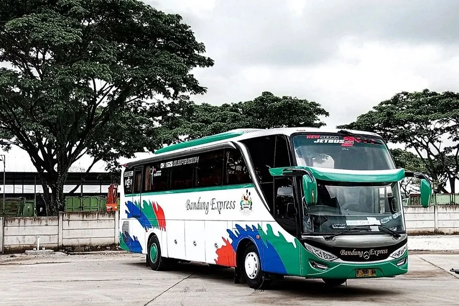 Tips Bepergian dengan Bandung Express (Sumber: @herry.opticruise360 on Instagram)