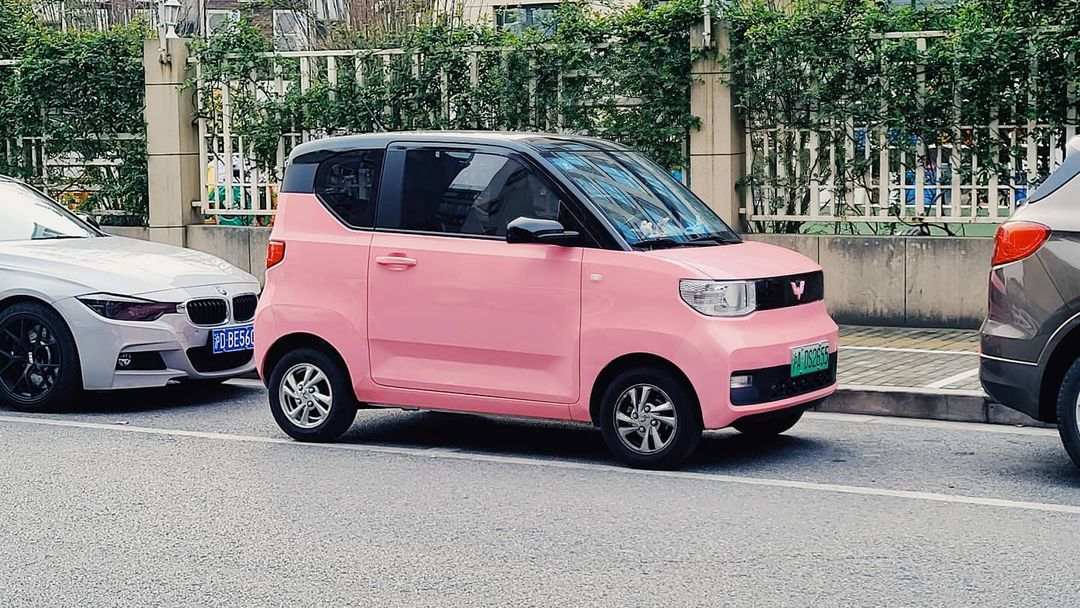 Eksterior Mobil Wuling Hongguang Mini ev (sumber: Instagram)