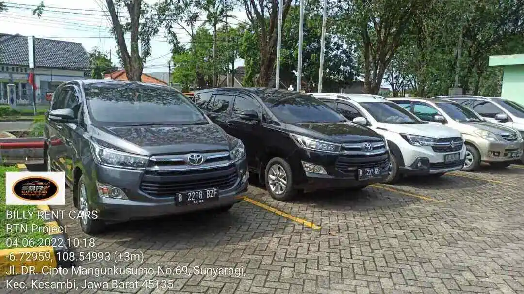 Armada Billy Rental Mobil (@billyrentalmobiljakarta on Instagram)