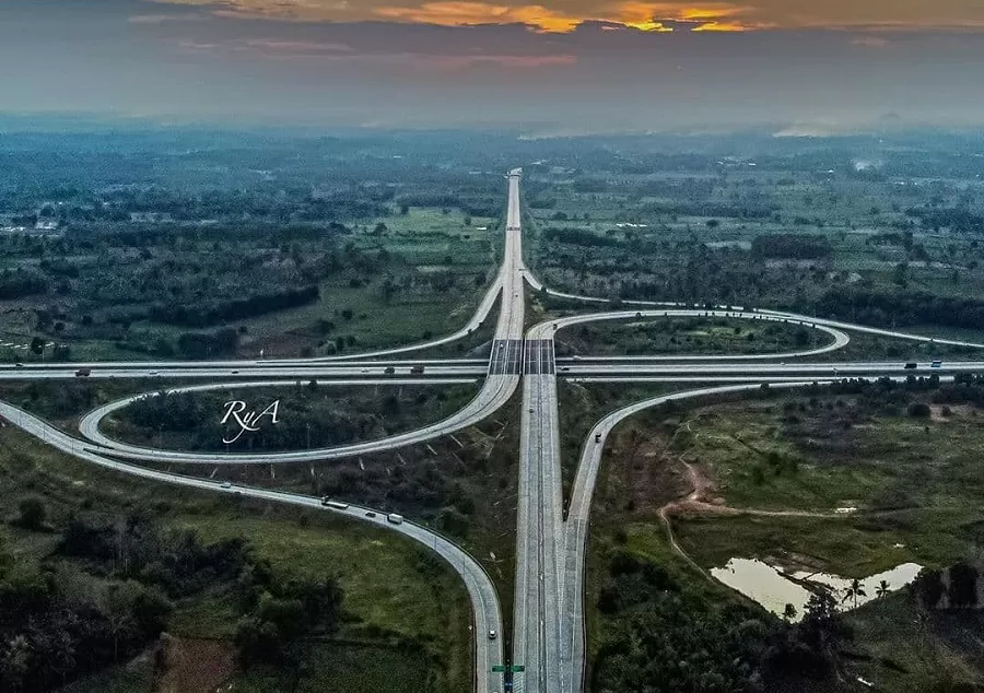 Tol Trans Sumatera (sumber - @ilovelampung on Instagram)